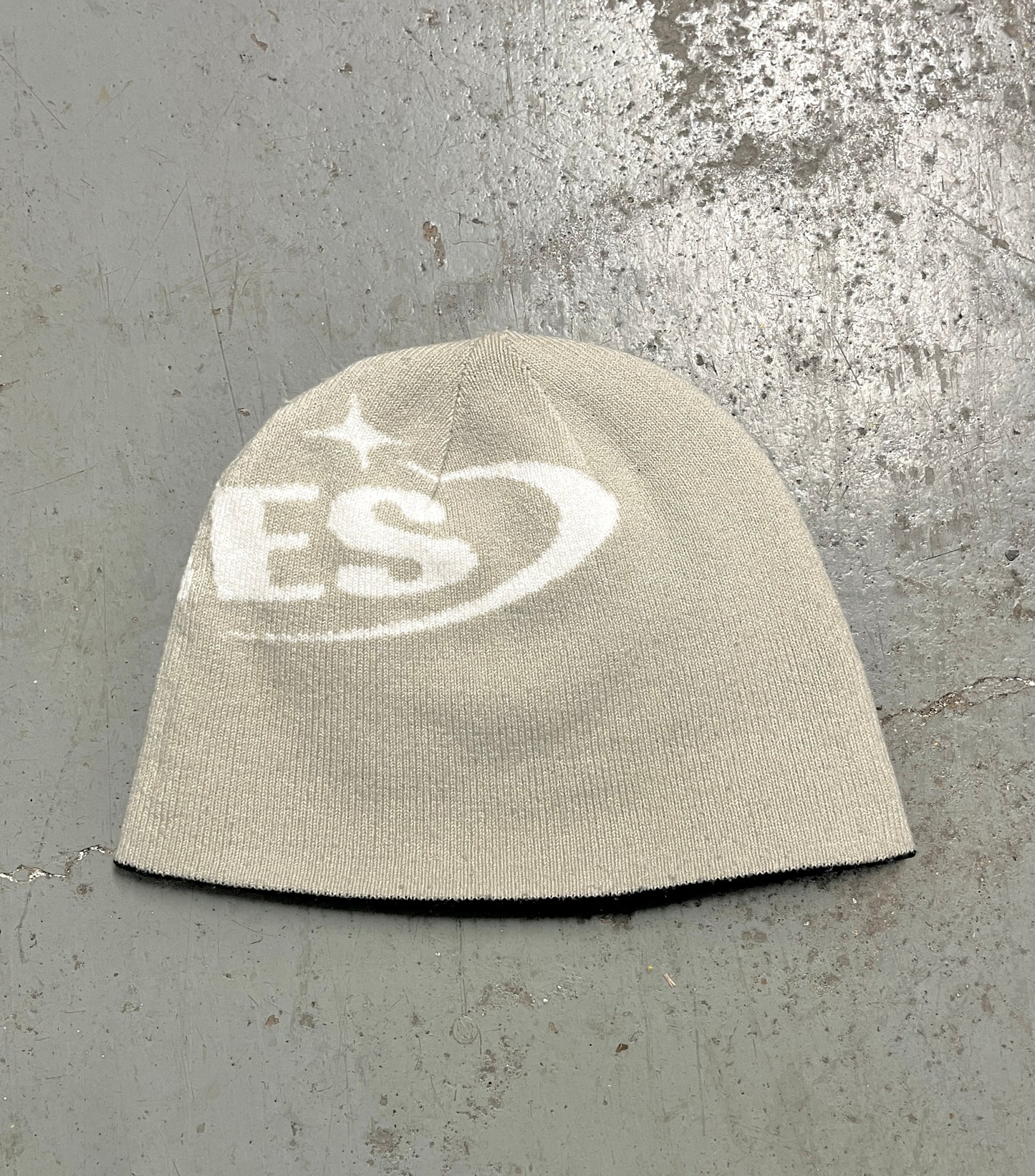 REVERSIBLE BEANIE
